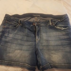 Maurices denium Jean shorts size 22